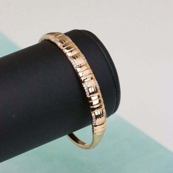 Elegant Rose Gold Bangle with Textured Design and Crystal Accents, XPBL0504 - Picture 7 of 12